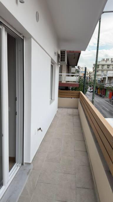 New Center Apartment Near Metro Athens Luaran gambar