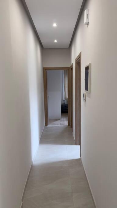 New Center Apartment Near Metro Athens Luaran gambar