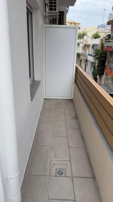 New Center Apartment Near Metro Athens Luaran gambar