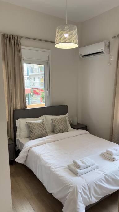 New Center Apartment Near Metro Athens Luaran gambar