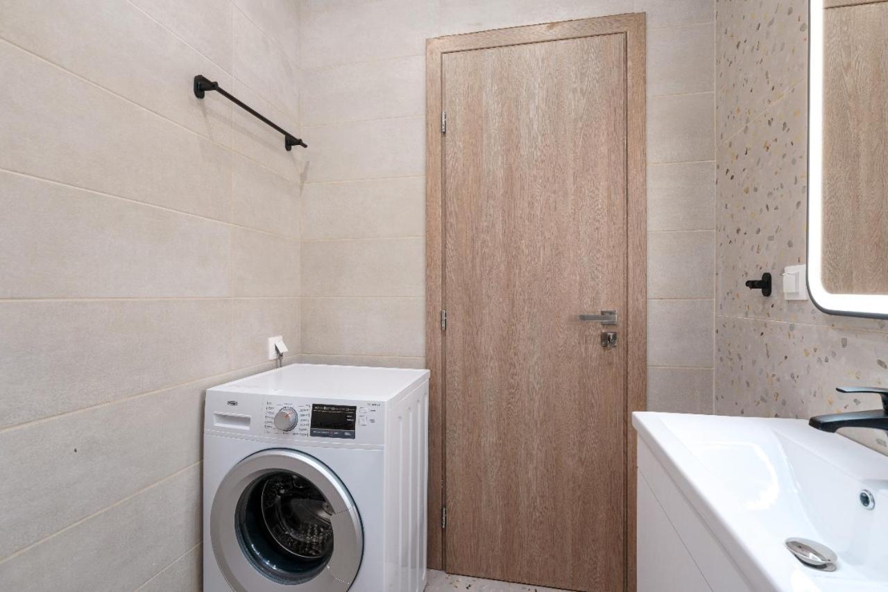 New Center Apartment Near Metro Athens Luaran gambar