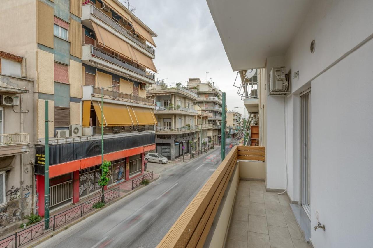 New Center Apartment Near Metro Athens Luaran gambar