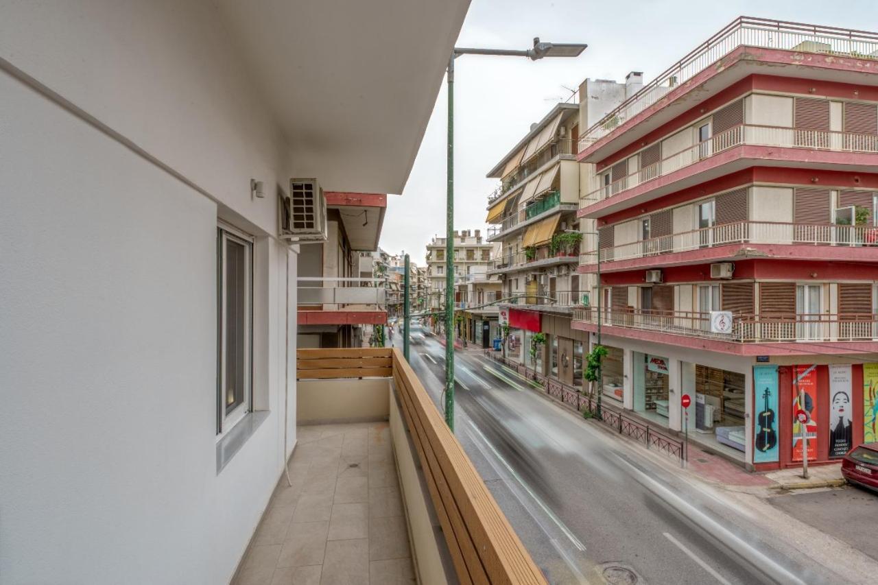New Center Apartment Near Metro Athens Luaran gambar