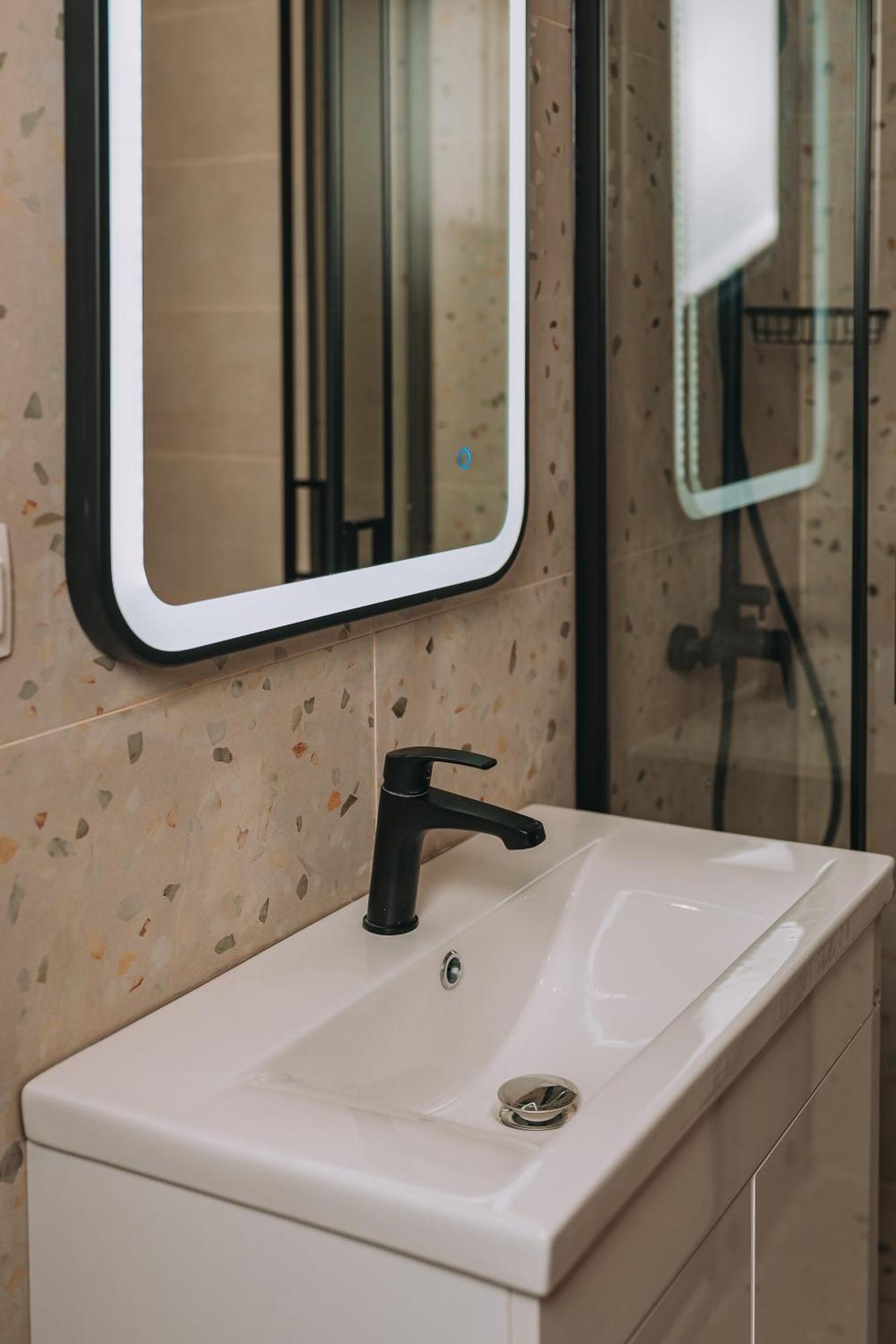 New Center Apartment Near Metro Athens Luaran gambar